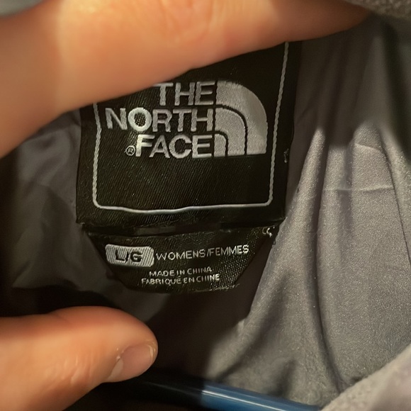 North face puffer jacket - Picture 4 of 4